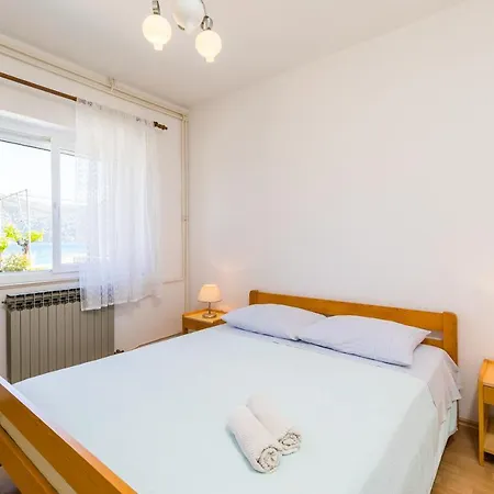 Apartment Kneze *